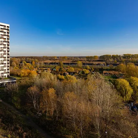 Praga With Parking By Renters