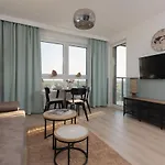 Praga With Parking By Renters דירה *