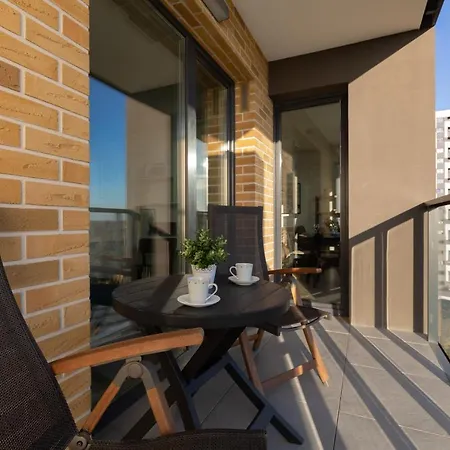 Praga With Parking By Renters Appartement Warschau