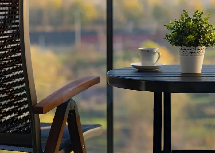 Praga With Parking By Renters *